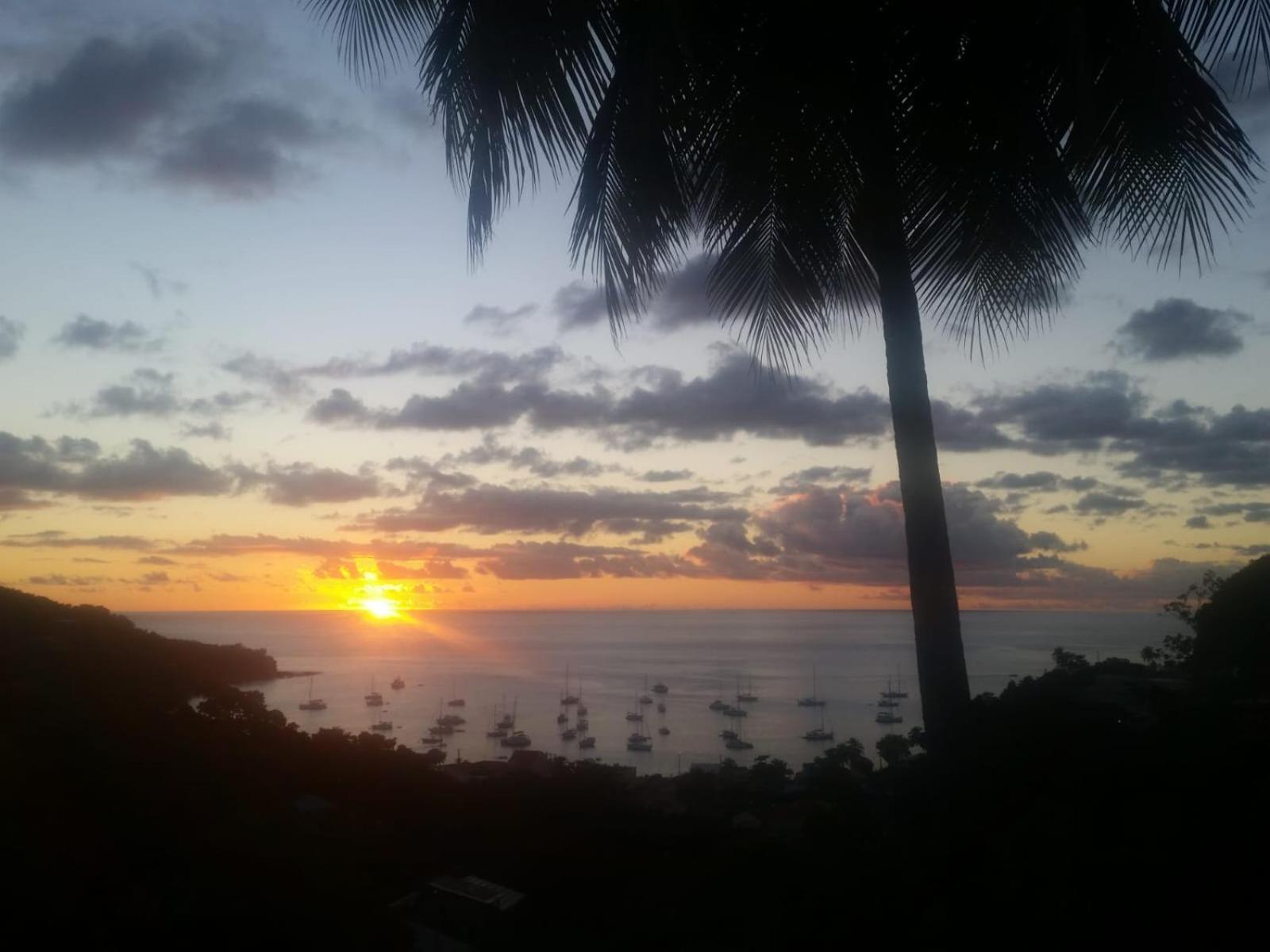 Les Hauts De Deshaies Luaran gambar